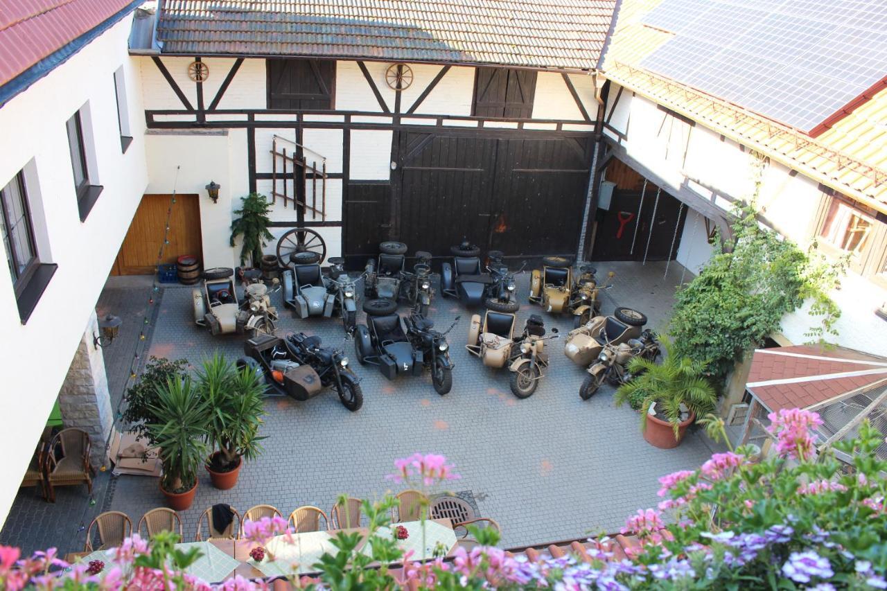 Pension Zur Grünen Eiche Kaulsdorf Exterior foto